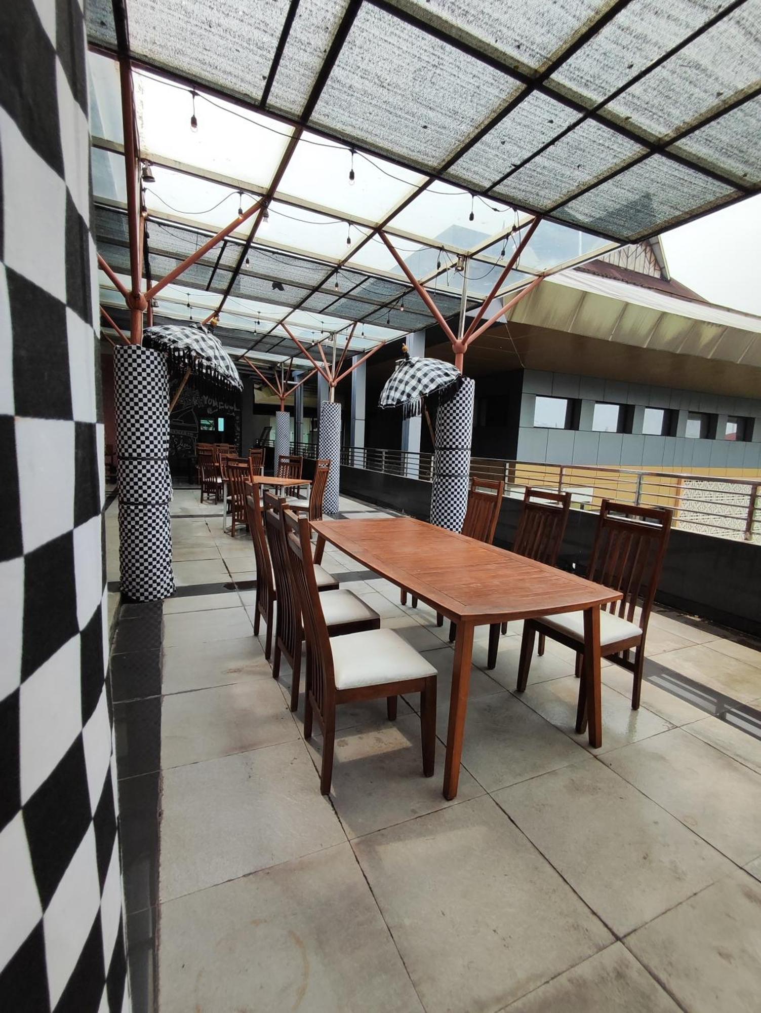 Utc Hotel Semarang Ngoại thất bức ảnh