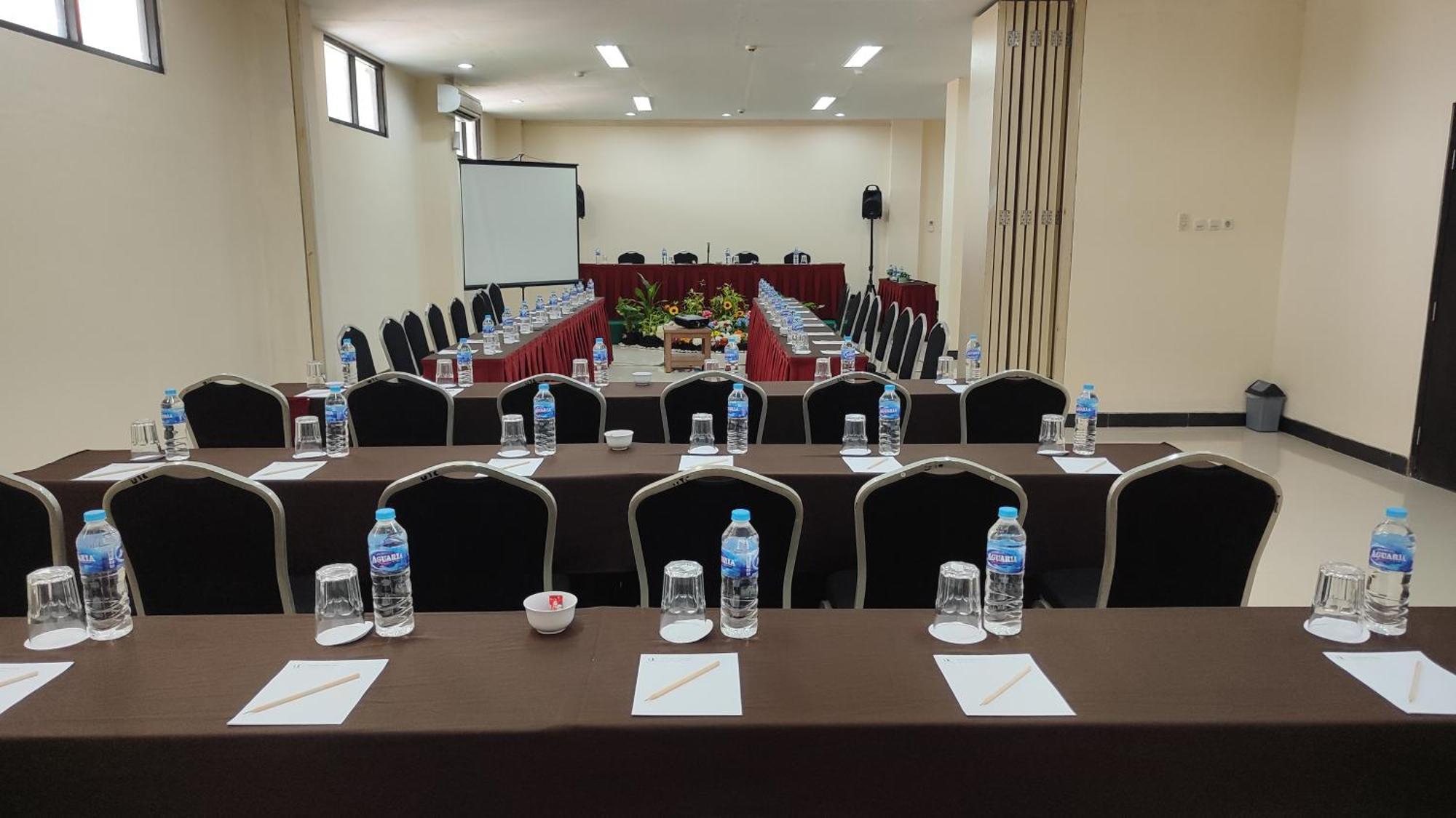 Utc Hotel Semarang Ngoại thất bức ảnh